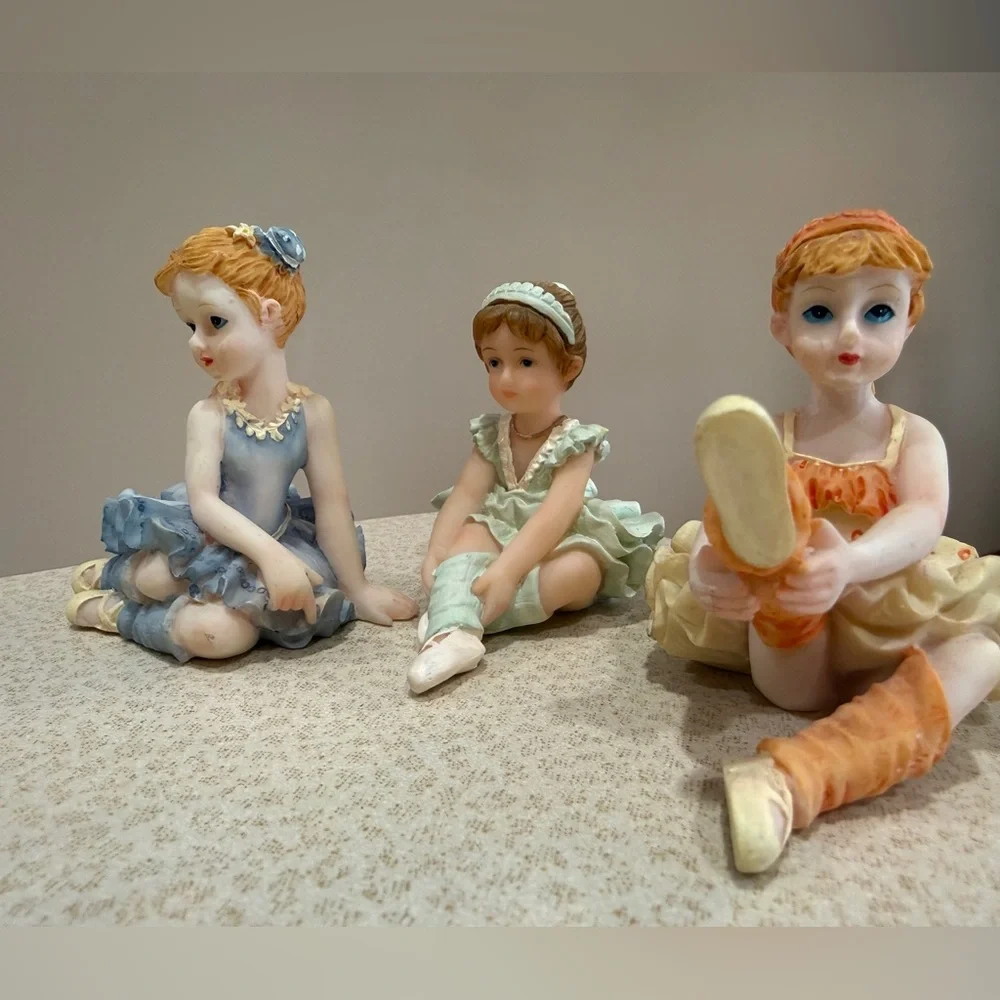 Resin Ballerina Figurines- Set of 3 - Picture 1 of 10